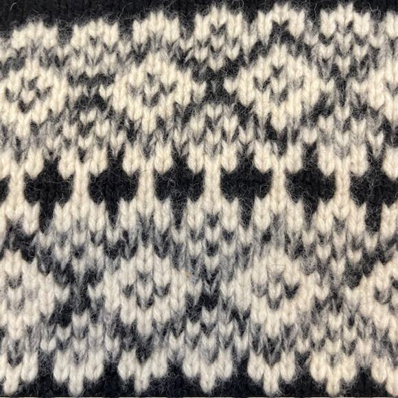 Gap Chunky Lambs Wool Black Fair Isle Turtle Neck Sweater - Picture 5 of 8